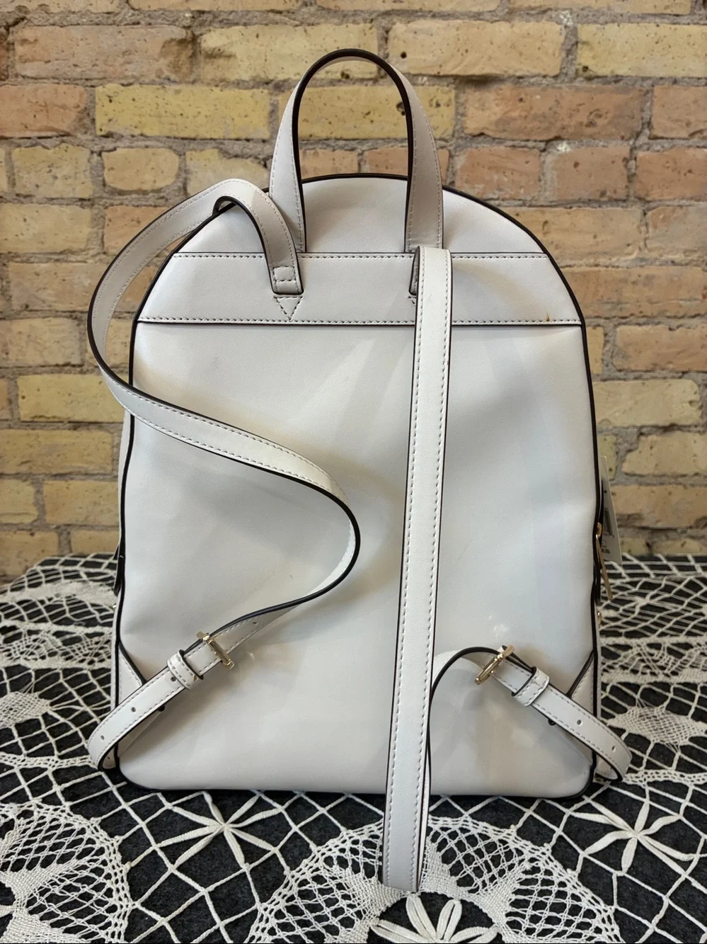 Michael Kors Jaycee Light Cream Pebbled Leather Backpack with Gold Hardware. - Picture 3 of 7